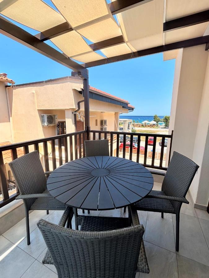 לריסוס La Mer Luxury Apartments מראה חיצוני תמונה