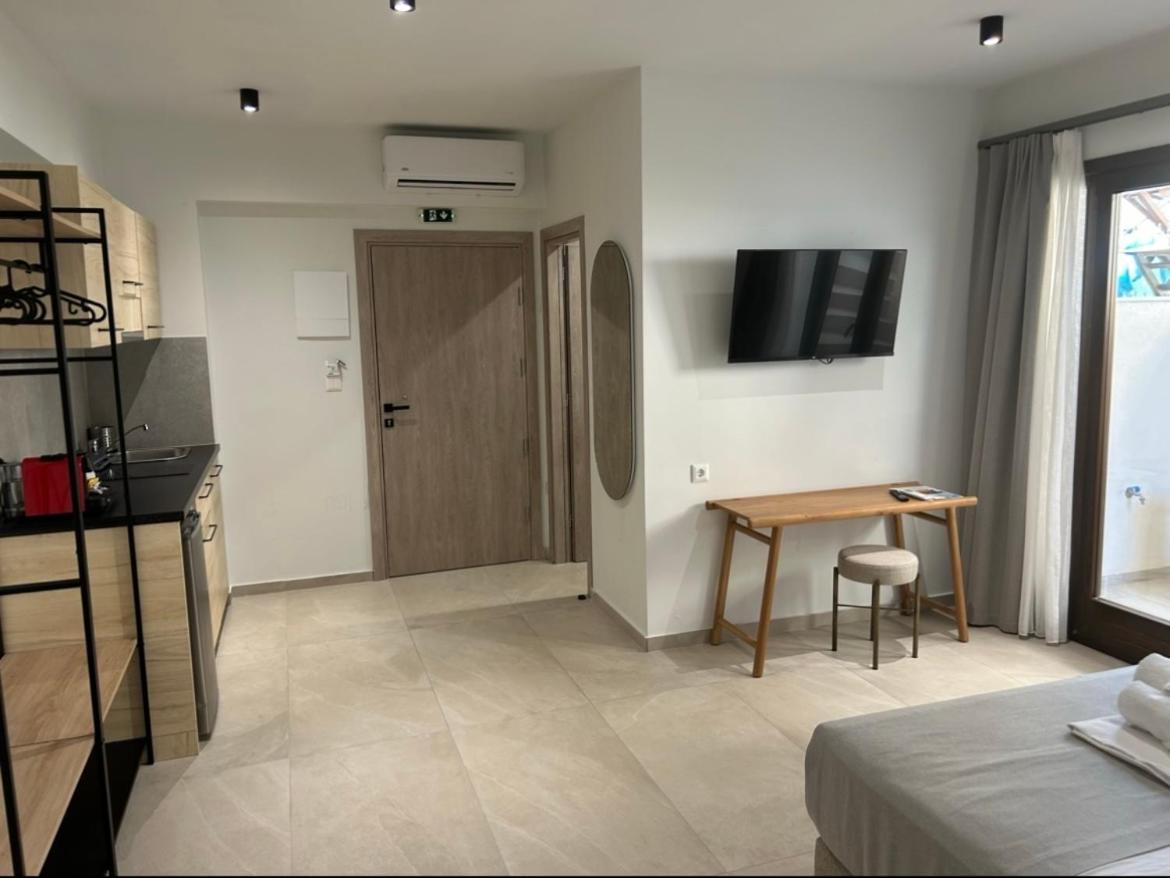 לריסוס La Mer Luxury Apartments מראה חיצוני תמונה